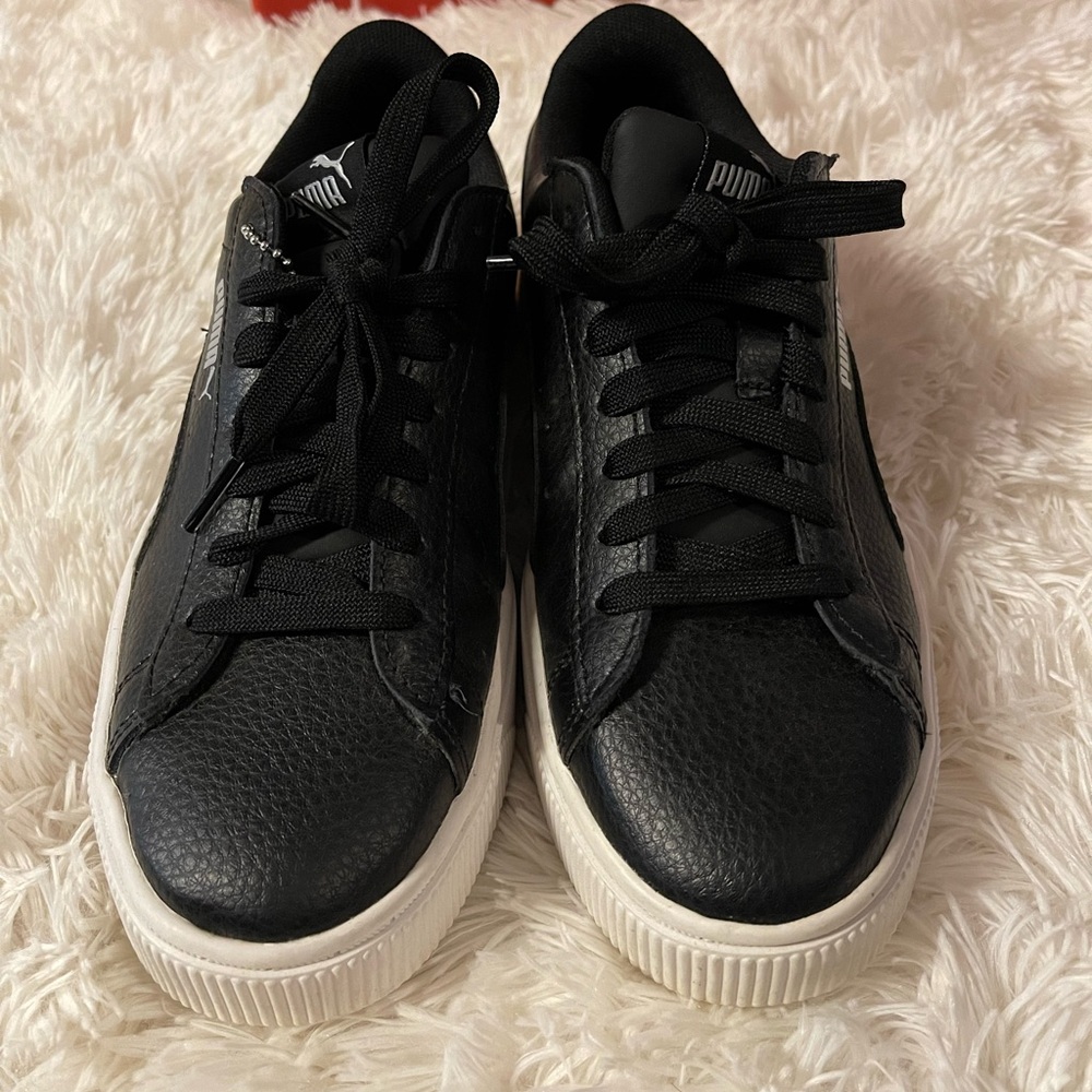 Women’s Puma sneakers